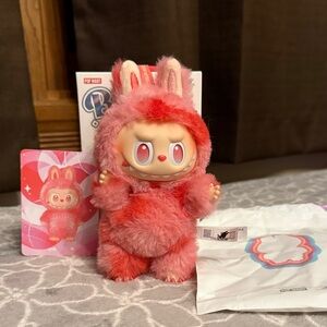 POP Mart - The Monsters Big Into Energy Vinyl Face Plush - Love